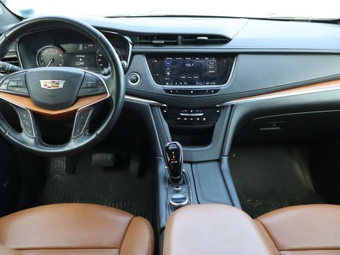 Used 2021 Cadillac XT5 Premium Luxury AWD/4WD image 16