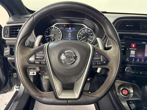 Used 2020 Nissan Maxima SR w/ Sport Mat Group FWD image 17