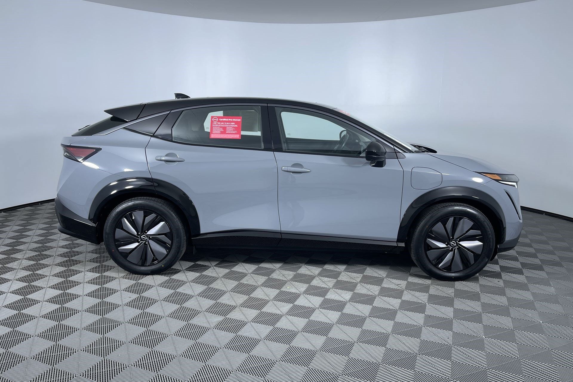 Certified 2024 Nissan Ariya AWD image 10