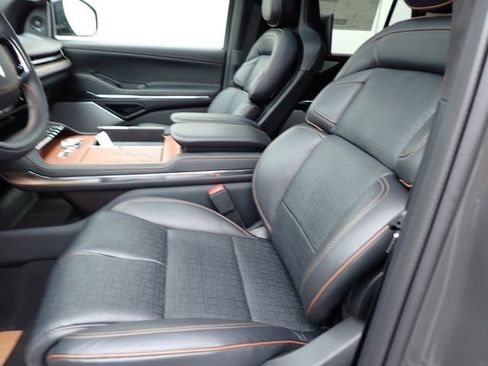 New 2025 Lincoln Navigator Black Label image 22