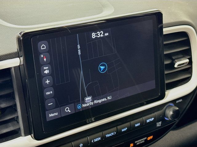 Certified 2024 Hyundai Venue Limited FWD image 15