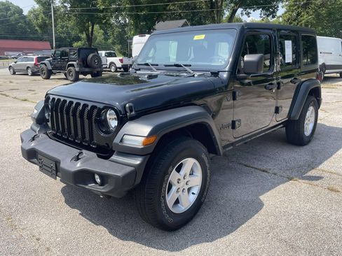 Used 2023 Jeep Wrangler Unlimited Sport AWD/4WD image 9