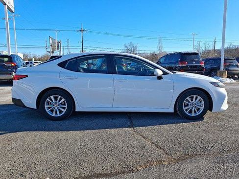 Certified 2025 Toyota Camry LE image 28