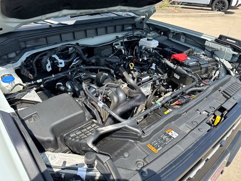 Used 2024 Ford Bronco Outer Banks AWD/4WD image 25
