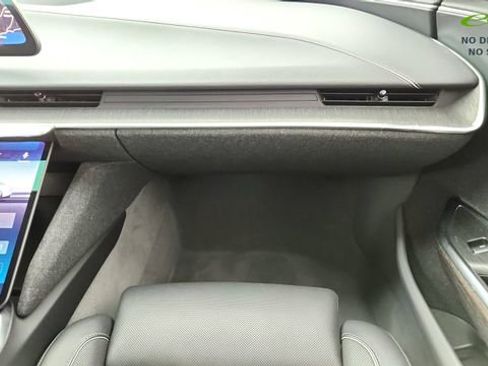Used 2024 Lucid Air Touring AWD/4WD image 35