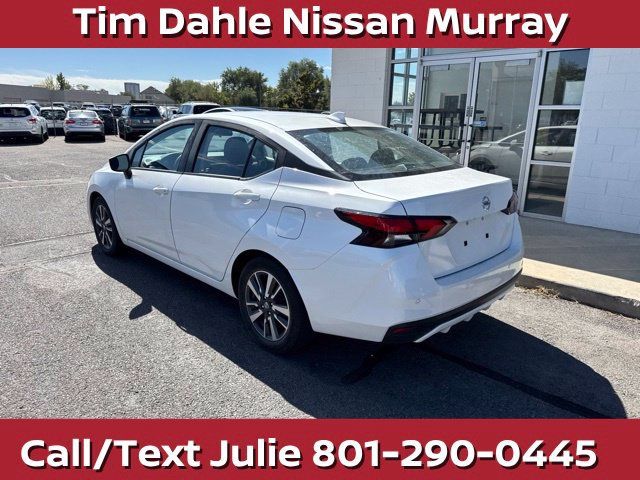 Used 2022 Nissan Versa SV FWD image 13