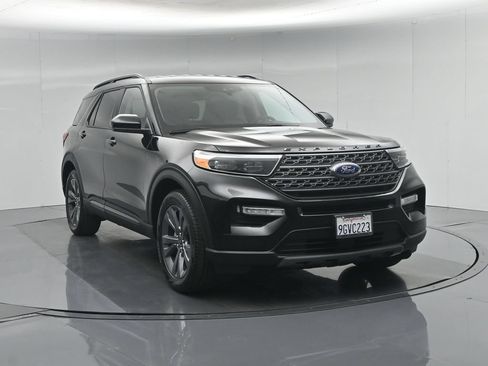 Used 2023 Ford Explorer XLT w/ Equipment Group 202A RWD image 59
