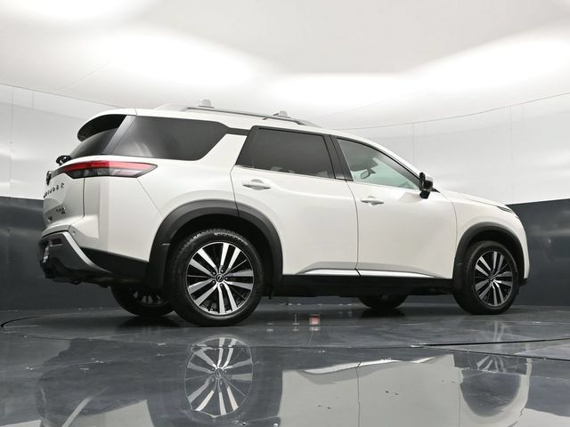 Used 2024 Nissan Pathfinder Platinum w/ Cargo Package AWD/4WD image 60