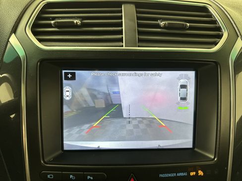 Used 2017 Ford Explorer Limited w/ Equipment Group 301A image 20