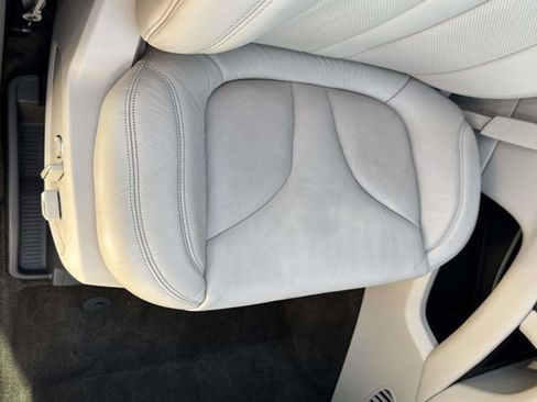 Used 2017 Lincoln MKX Select image 19