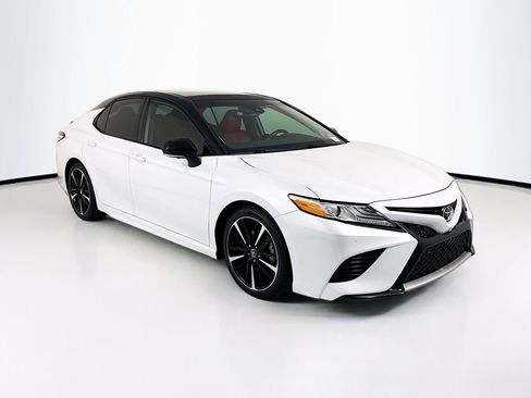 Used 2020 Toyota Camry XSE w/ Driver Assist Package FWD image 3