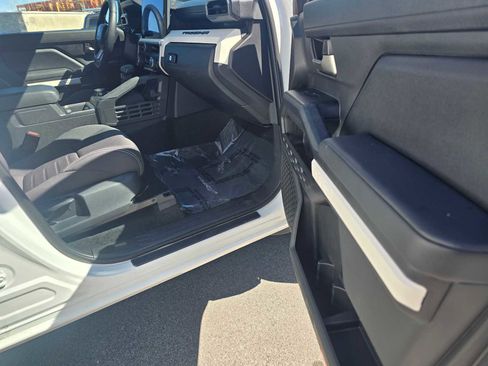 Used 2024 Toyota Tacoma TRD Sport image 10