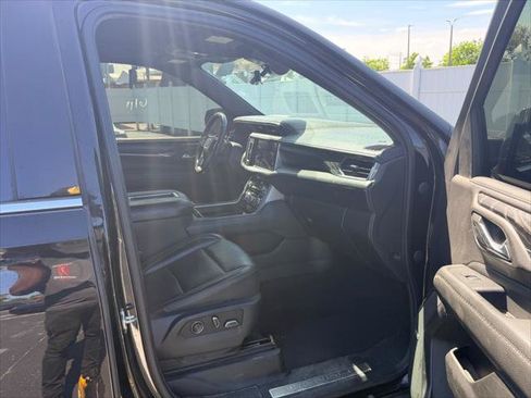 Used 2021 GMC Yukon Denali w/ Denali Premium Package RWD image 19