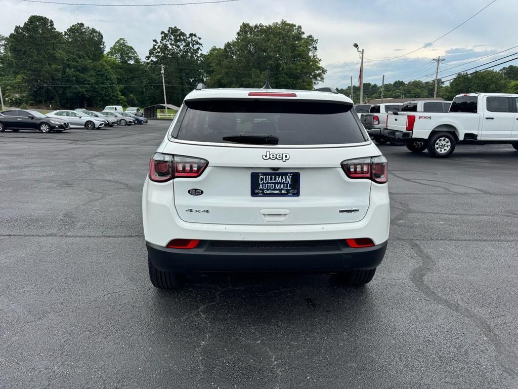 Used 2024 Jeep Compass Latitude AWD/4WD image 7