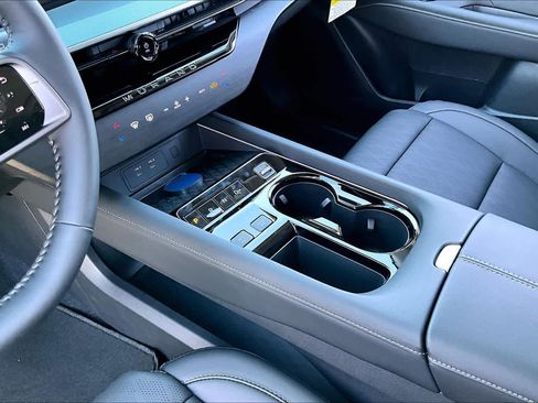 New 2026 Nissan Murano Platinum image 7