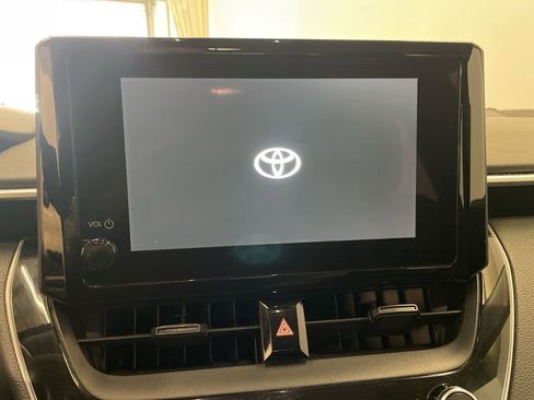 Used 2023 Toyota Corolla LE image 22
