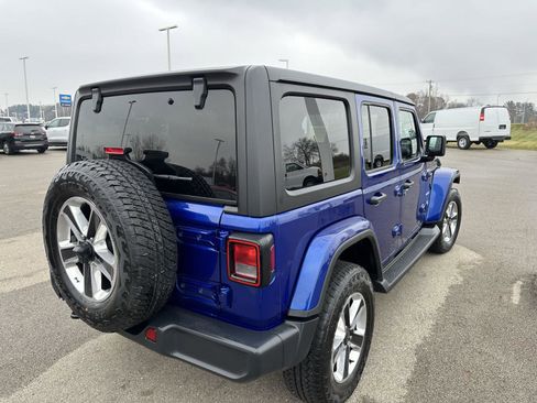 Used 2018 Jeep Wrangler Unlimited Sahara w/ Cold Weather Group image 5