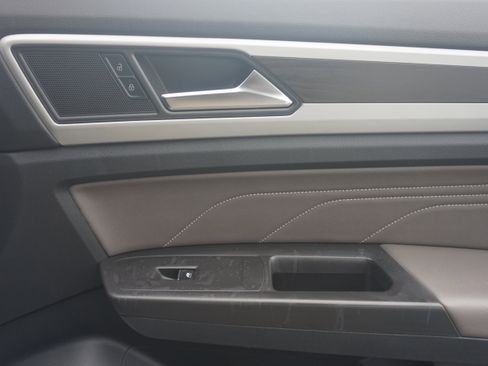 Used 2022 Volkswagen Atlas SE image 23