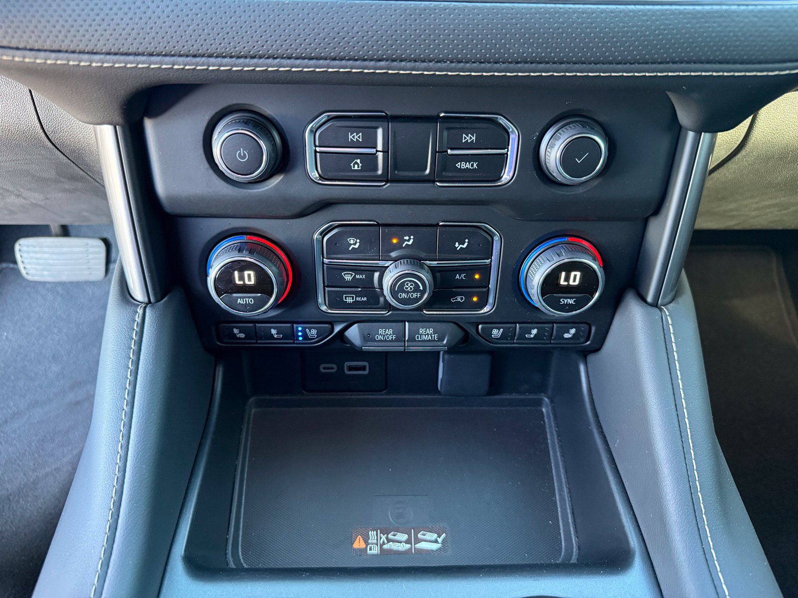 Certified 2024 Chevrolet Tahoe Premier AWD/4WD image 25