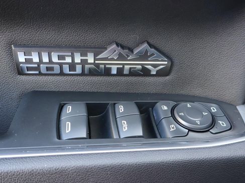 Used 2023 Chevrolet Silverado 1500 High Country w/ High Country Premium Package image 12