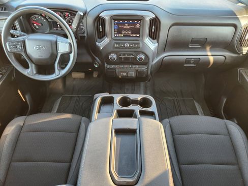 Used 2024 Chevrolet Silverado 1500 Custom w/ Dark Appearance Package image 28