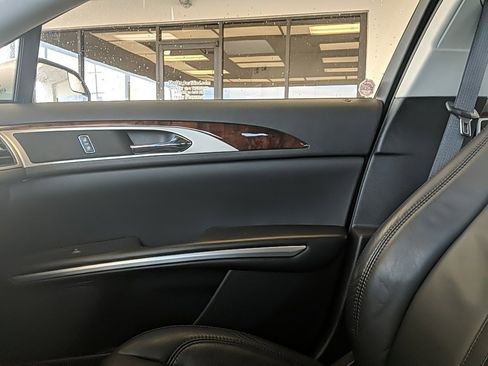 Used 2013 Lincoln MKZ AWD image 22