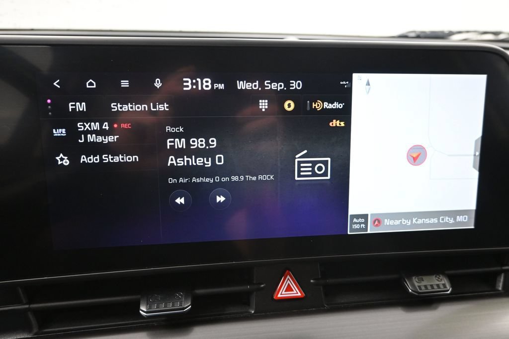 Used 2023 Kia Sportage EX AWD/4WD image 17