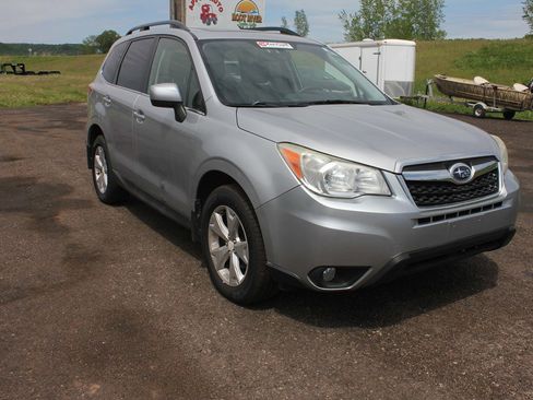 Used 2015 Subaru Forester 2.5i Limited w/ Popular Package #1 AWD/4WD image 2