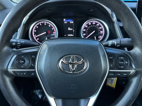 Used 2021 Toyota Camry LE image 27
