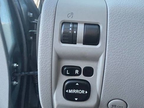 Used 2010 Subaru Forester 2.5X Premium w/ Popular Equipment Group 1A image 19