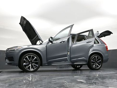 Used 2021 Volvo XC90 T6 Momentum w/ Advanced Package image 39