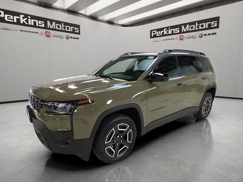New 2026 Jeep Cherokee Laredo AWD/4WD image 1