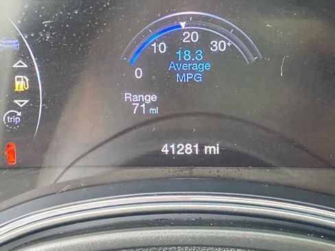 Used 2022 Jeep Grand Cherokee Laredo X image 22