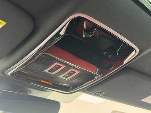 Used 2019 Land Rover Range Rover Sport SVR image 37