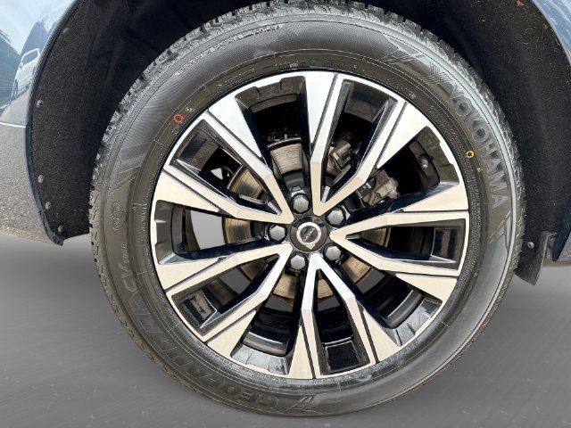 Certified 2024 Volvo XC60 B5 Core w/ Protection Package Premier AWD/4WD image 22