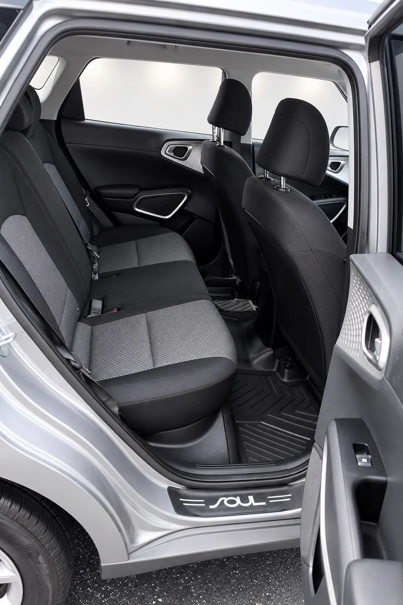 Used 2022 Kia Soul LX w/ Technology Package FWD image 7