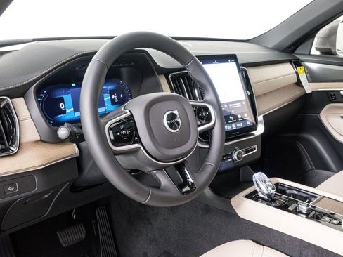 New 2026 Volvo XC90 B6 Plus w/ Protection Package Premier image 22