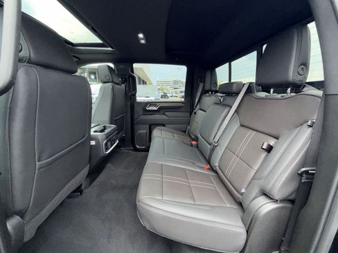 Used 2025 Chevrolet Silverado 2500 High Country w/ High Country Premium Package AWD/4WD image 25