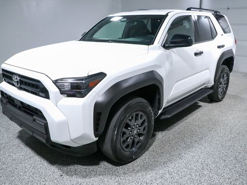 Used 2025 Toyota 4Runner TRD Sport AWD/4WD image 32