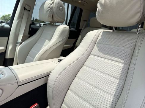 Certified 2026 Mercedes-Benz GLS 450 4MATIC image 24
