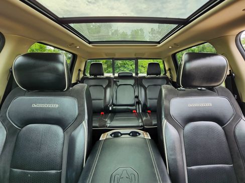 Used 2019 RAM 1500 Laramie AWD/4WD image 22