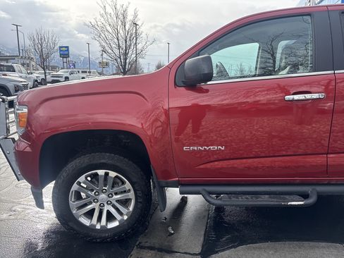 Used 2015 GMC Canyon SLT image 9