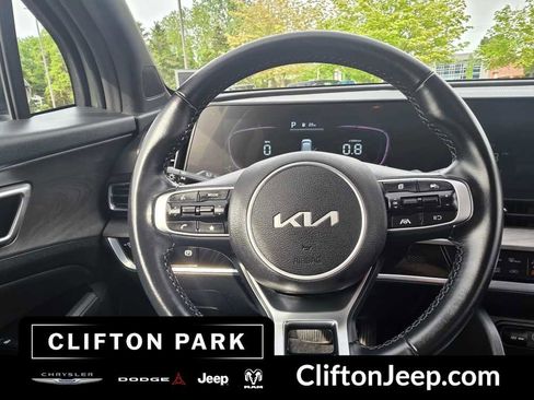 Used 2024 Kia Sportage X-Line AWD/4WD image 17