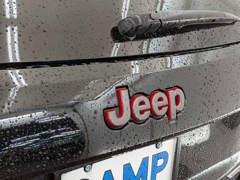 Used 2017 Jeep Grand Cherokee Trailhawk w/ Trailhawk Luxury Group image 13