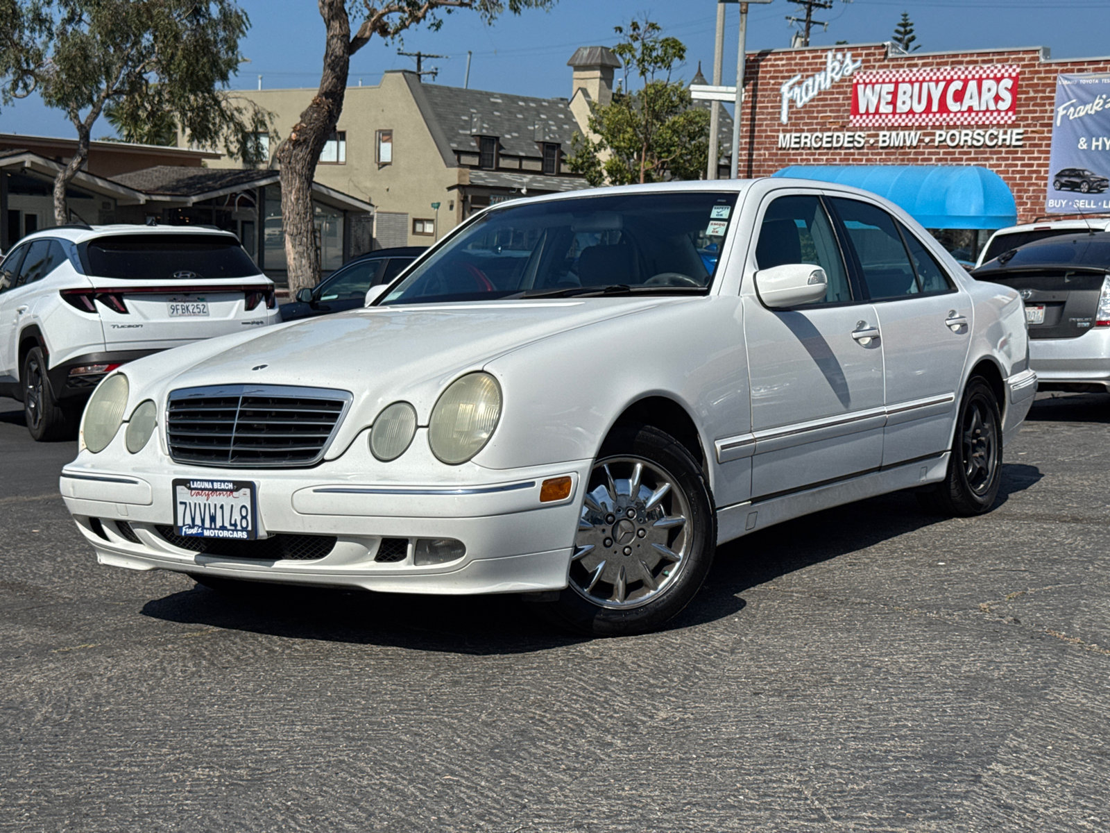Used 2000 Mercedes-Benz E 320 Sedan image 2