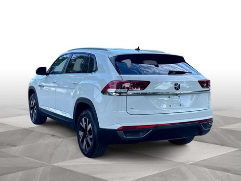 Used 2023 Volkswagen Atlas Cross Sport SE FWD image 6