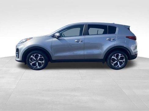 Used 2020 Kia Sportage LX image 3