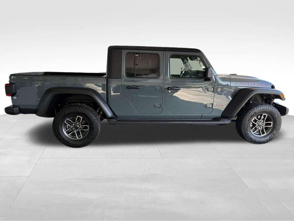 Used 2026 Jeep Gladiator Mojave AWD/4WD image 6