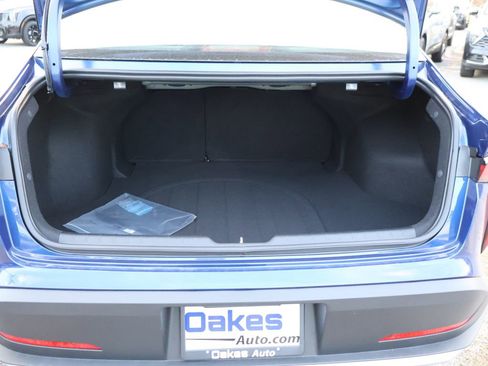 New 2025 Kia K4 LXS image 18