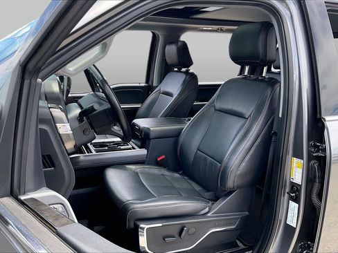 Used 2024 Ford F250 Lariat w/ Lariat Ultimate Package AWD/4WD image 8